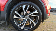 Volvo Xc40 2.0 T5 R DESIGN Pro 5dr AWD Geartronic Petrol Estate